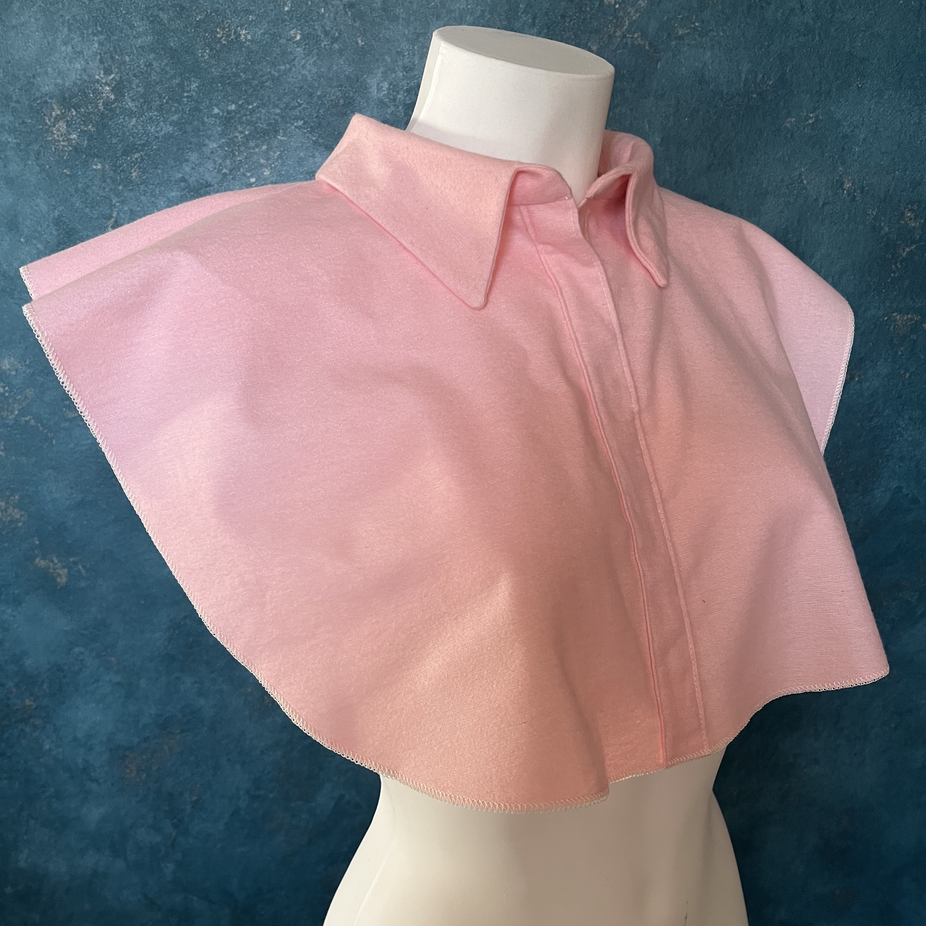 zacht kraagje roze, bloot begraven, natuurbegrafenis, crematie, minimalistisch, duurzaam en afbreekbaar